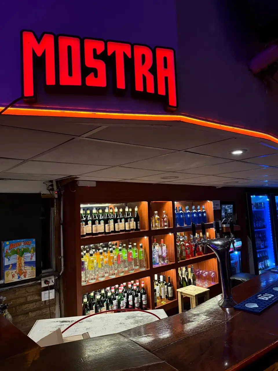 La barra de Cristobal Bar